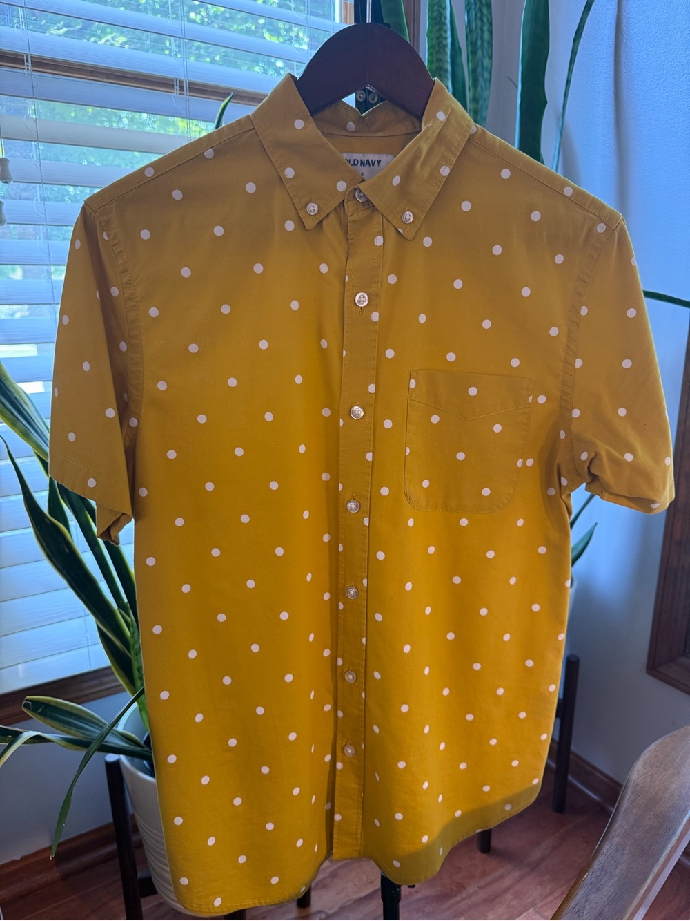 Old Navy Men’s Mustard Yellow Polka Dot Short-Sleeve Button-Down Shirt